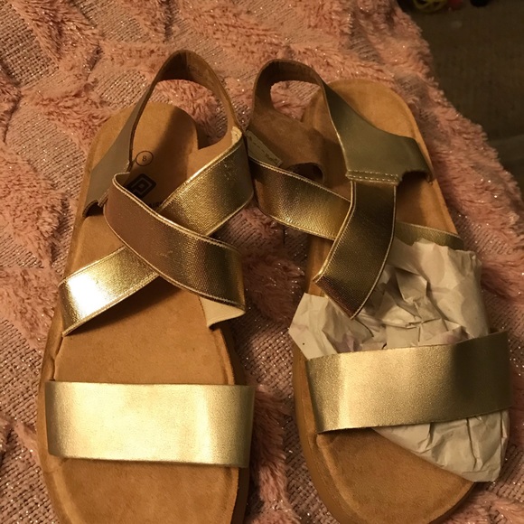 Both pairs gold an tan sold as 1 - Picture 5 of 8